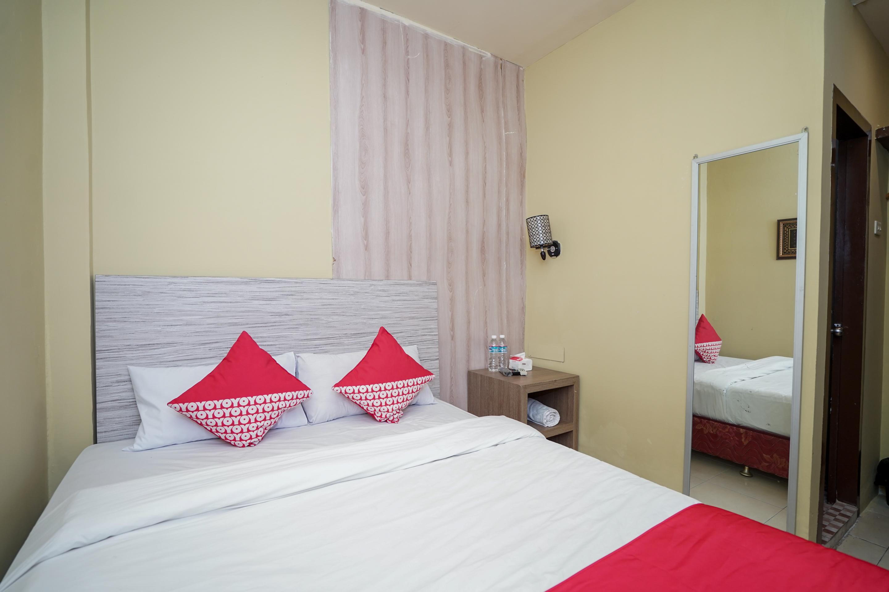 Urbanview Hotel Best Skip Palembang Exterior foto